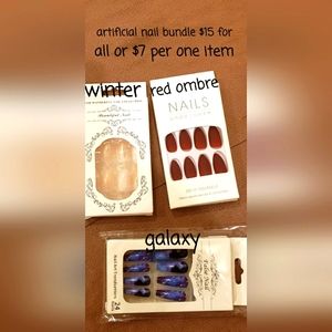 Lot of artificial nails